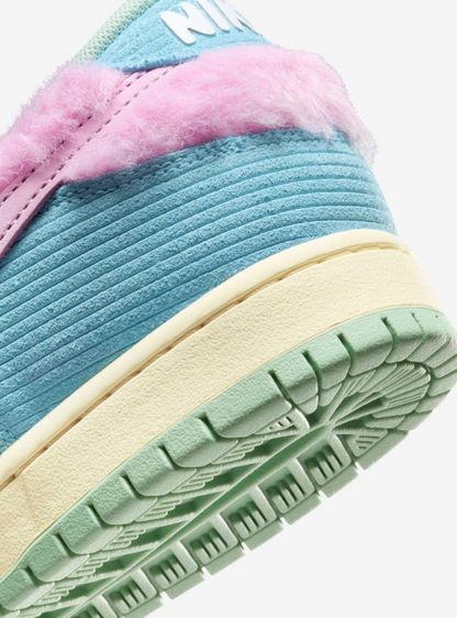 Nike SB Dunk Low Verdy Visty